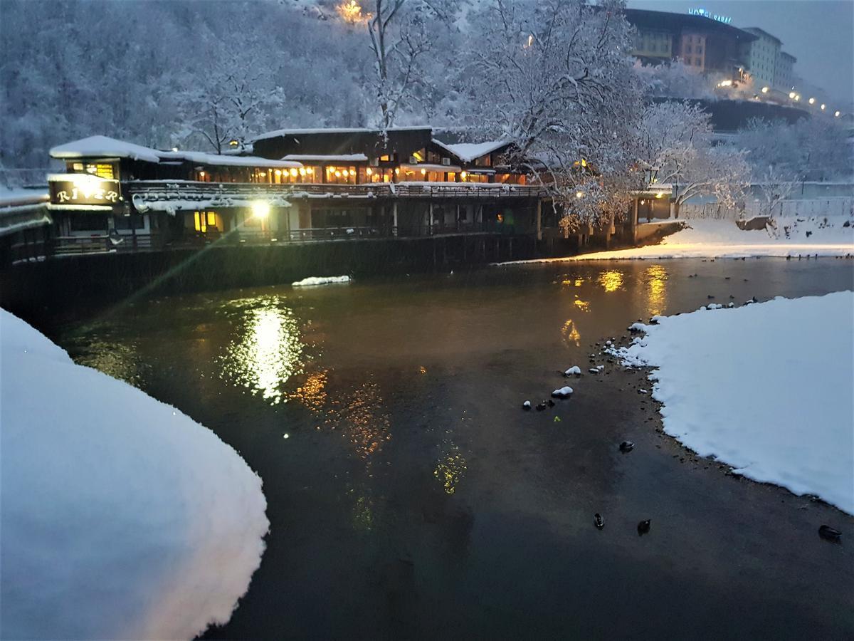 Pansion River SJJ Buitenkant foto